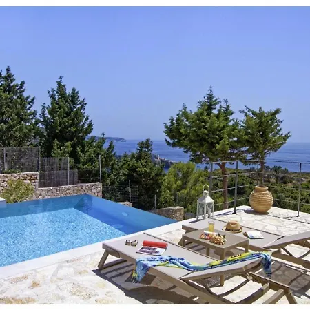 Celine Complex Villa